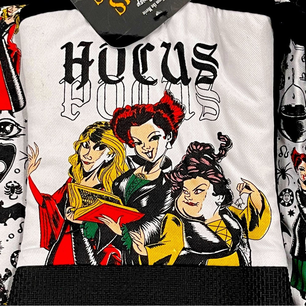 Hocus Pocus kitchen set with oven mitt and pot holder